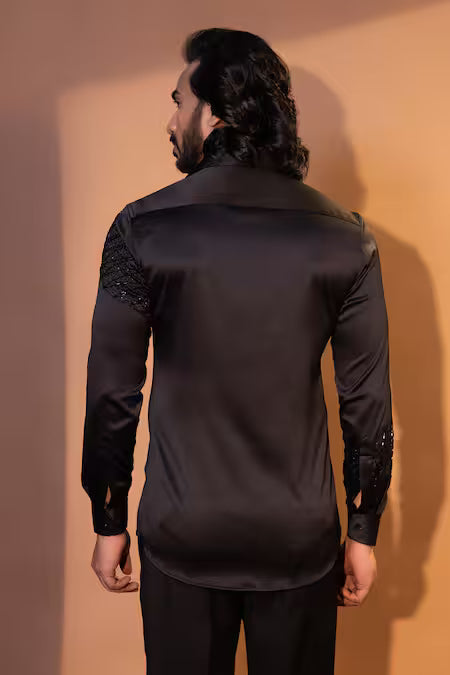 Sanjana Reddy Designs  Green Cotton Embroidery Two Side Panther Shirt