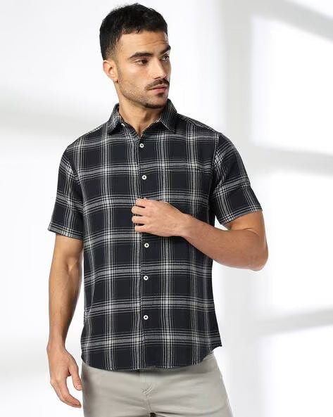 NETPLAY Men NP 34 Checked Regular Fit Shirt with Patch Pocket